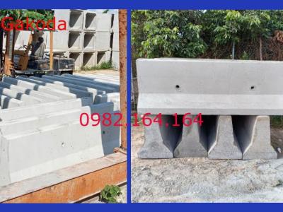 Dải phân cách đường bộ